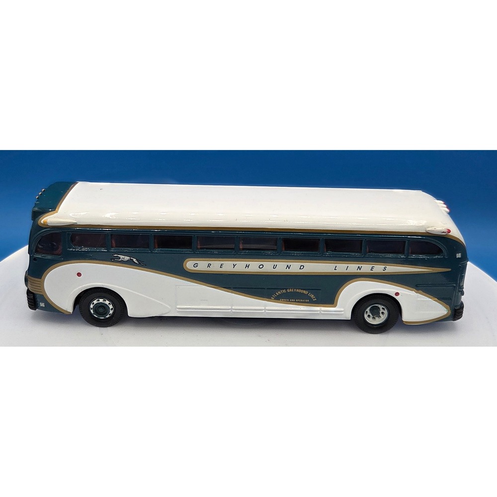 Corgi Atlantic Greyhound Lines Silversides Bus Diecast 1:54 Chicago Teal White